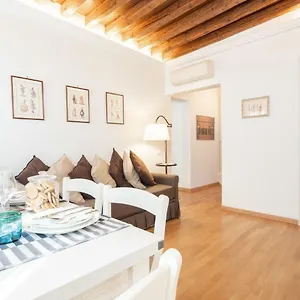 Casa Claudia Ai Frari Venice